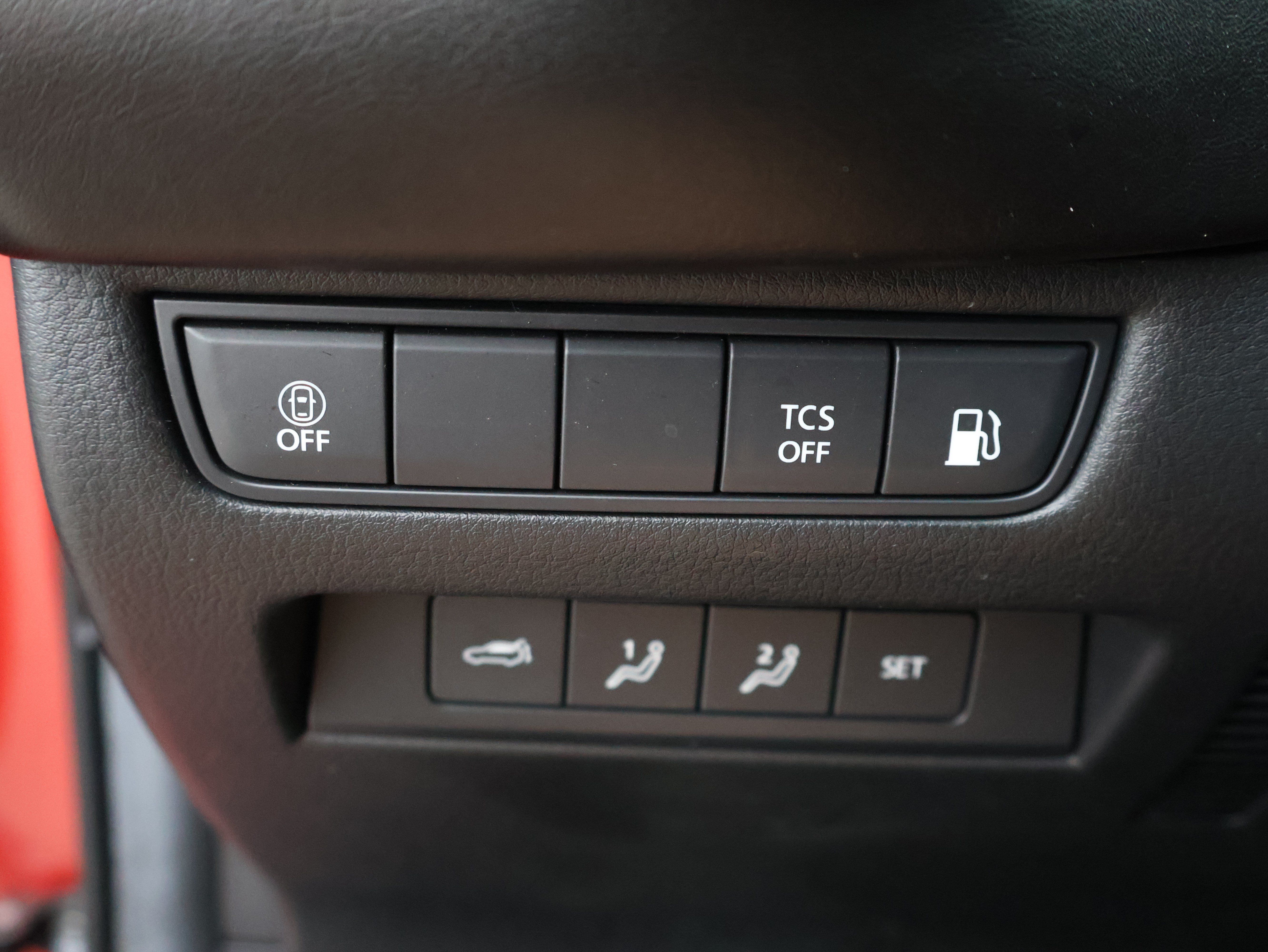 Used 2025 MAZDA CX-50 AWD 2.5 Hybrid w/ Premium Pkg image 42