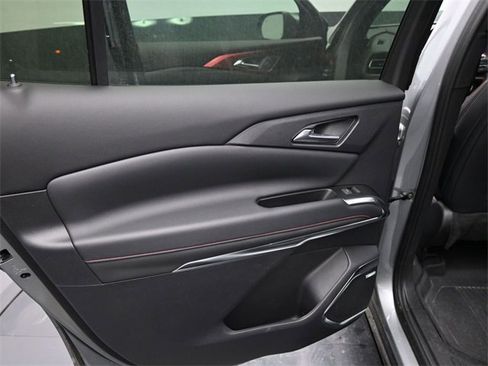 Used 2024 Chevrolet Traverse RS w/ LPO, Floor Liner Package image 40