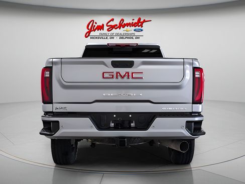 Used 2025 GMC Sierra 2500 Denali w/ Denali Reserve Package AWD/4WD image 5