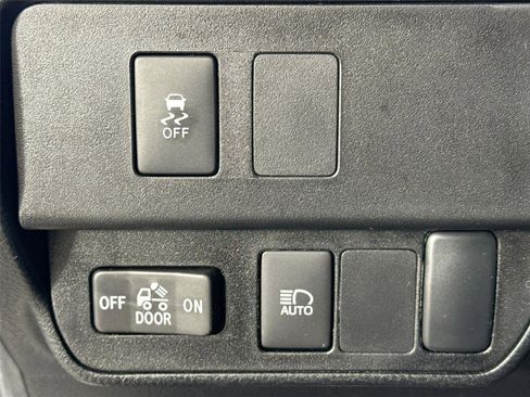Used 2023 Toyota Tacoma SR5 RWD image 12