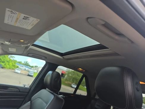 Used 2015 Mercedes-Benz ML 350 2WD image 16