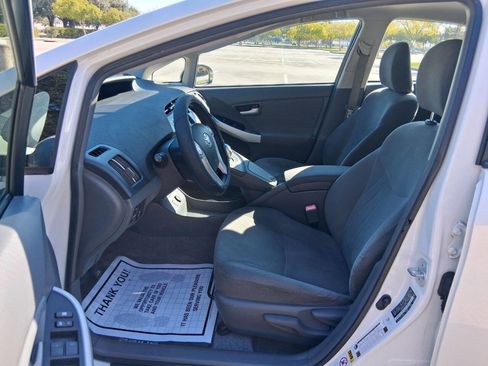 Used 2011 Toyota Prius Three w/ Navigation Pkg image 10