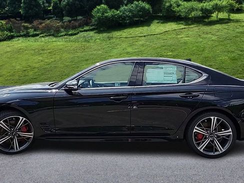 Used 2025 Genesis G70 2.5T w/ Sport Prestige Package image 5