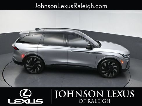 Used 2024 Lincoln Nautilus Reserve w/ Equipment Group 202A AWD/4WD image 24