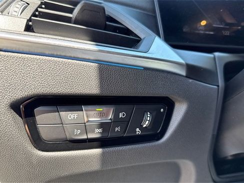 Used 2024 BMW 330i Sedan image 18