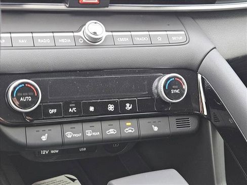 New 2026 Hyundai Elantra Limited FWD image 15