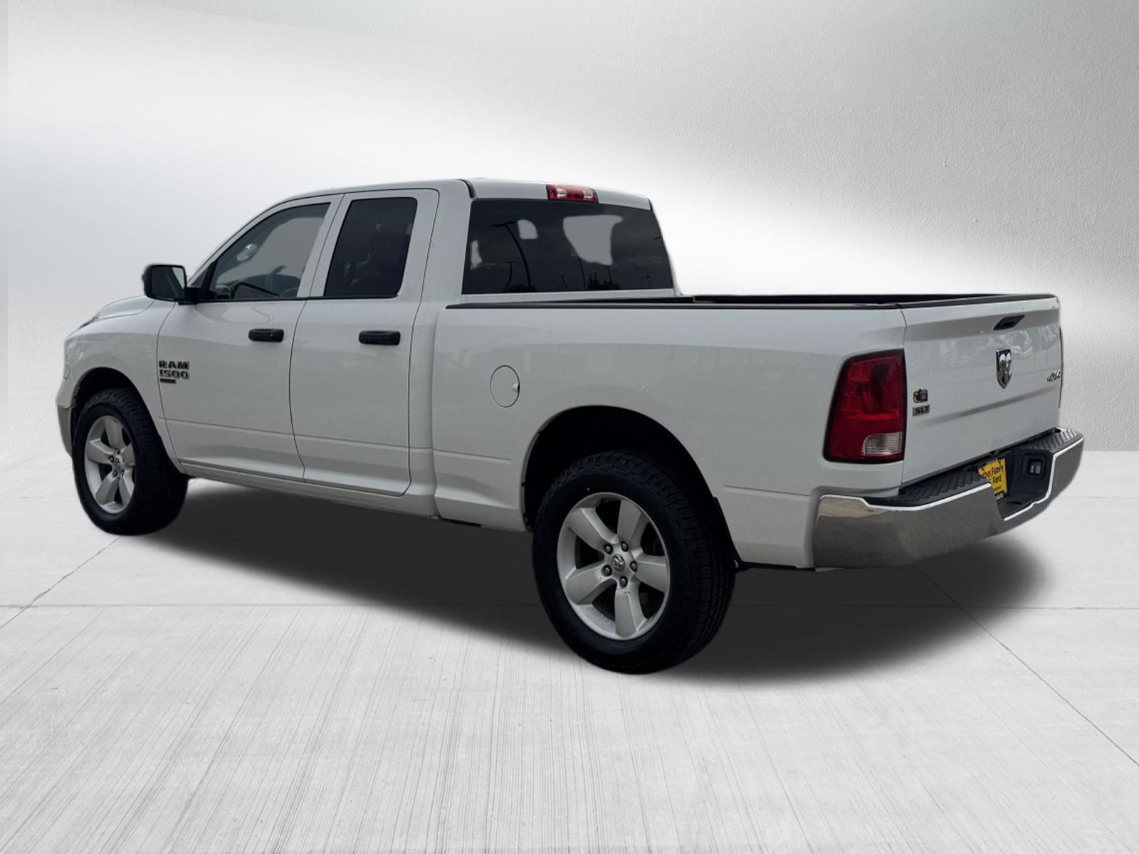 Used 2024 RAM 1500 Classic SLT AWD/4WD image 5