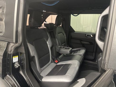 Used 2024 Ford Bronco Black Diamond image 41