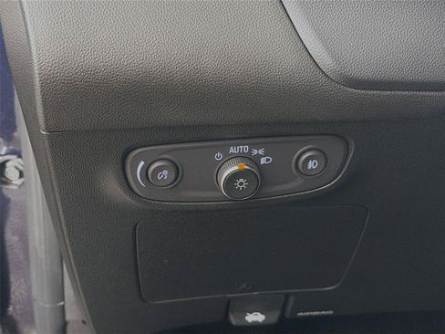 Used 2021 Buick Encore GX Select w/ Sport Touring Package AWD/4WD image 17