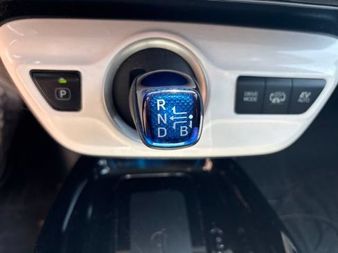 Used 2018 Toyota Prius Prime Premium FWD image 21