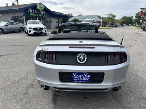 Used 2013 Ford Mustang Premium RWD image 11