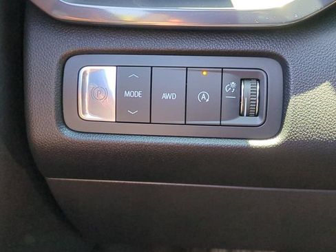 Used 2025 GMC Acadia AT4 AWD/4WD image 34