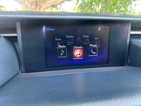 Used 2016 Lexus IS 200t RWD image 17