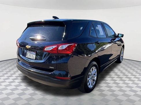 Certified 2020 Chevrolet Equinox LS w/ LS Convenience Package AWD/4WD image 4