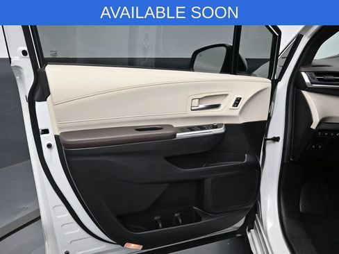 Used 2024 Toyota Sienna Platinum AWD/4WD image 10