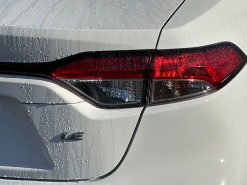 Used 2025 Toyota Corolla LE image 23