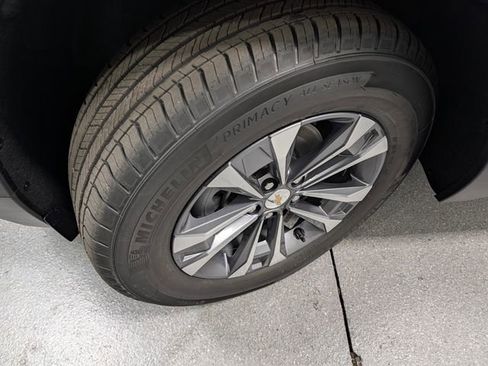 New 2026 Chevrolet Equinox LT w/ Convenience Package II image 9