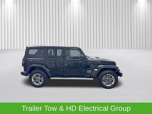Certified 2022 Jeep Wrangler Unlimited Sahara w/ LED Lighting Group image 5