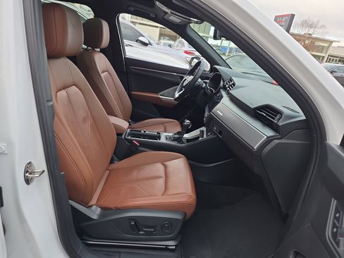 Used 2022 Audi Q3 2.0T Premium w/ Convenience Package image 19