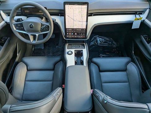 New 2026 Volvo EX90 Ultra AWD/4WD image 16