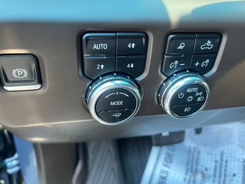 Used 2025 GMC Sierra 1500 Denali AWD/4WD image 17