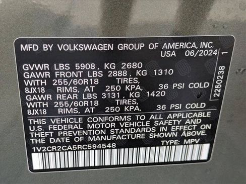 Used 2024 Volkswagen Atlas Peak Edition SE AWD/4WD image 27