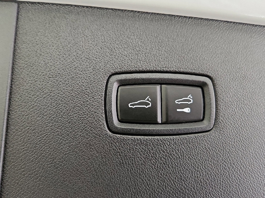 Certified 2026 Porsche Cayenne Coupe AWD/4WD image 31
