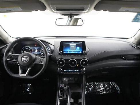 Used 2025 Nissan Sentra SV w/ All-Weather Package FWD image 13