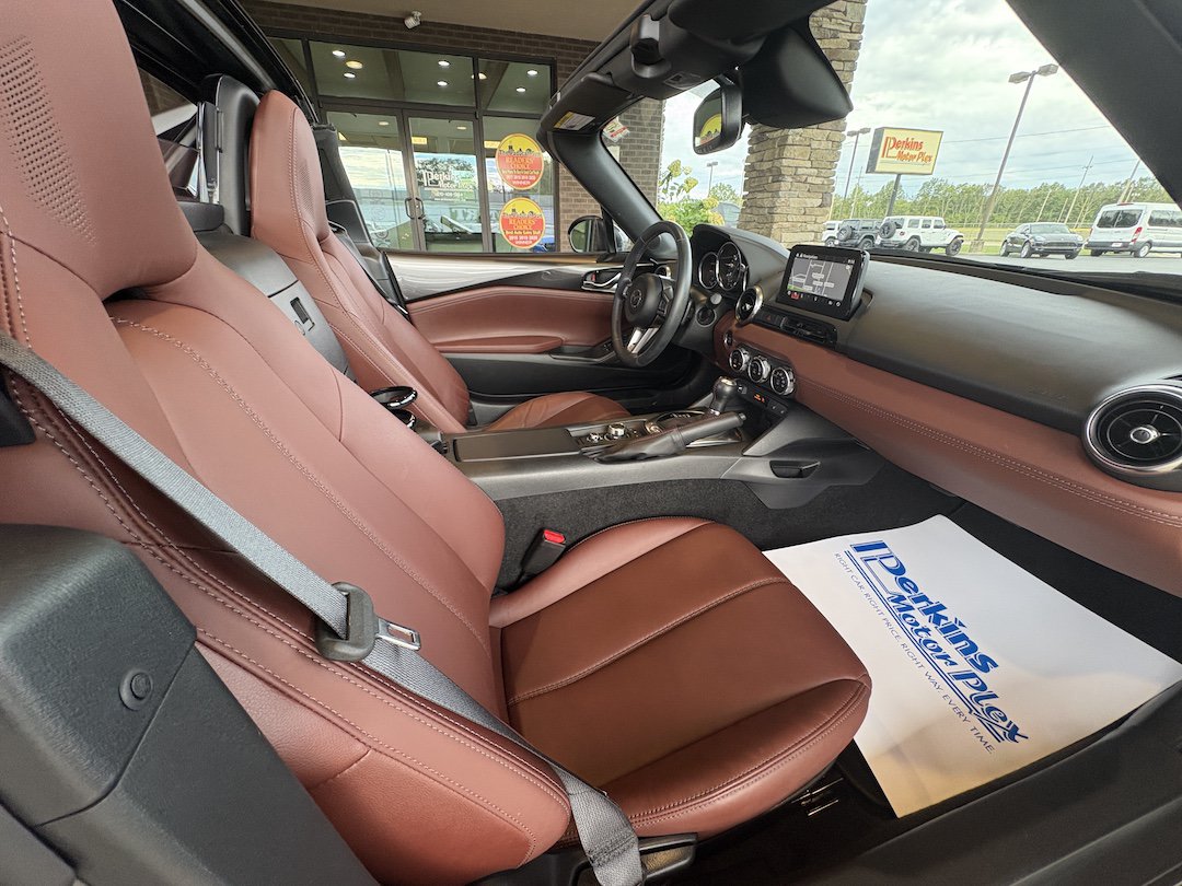 Used 2018 MAZDA MX-5 Miata RF Grand Touring RWD image 23