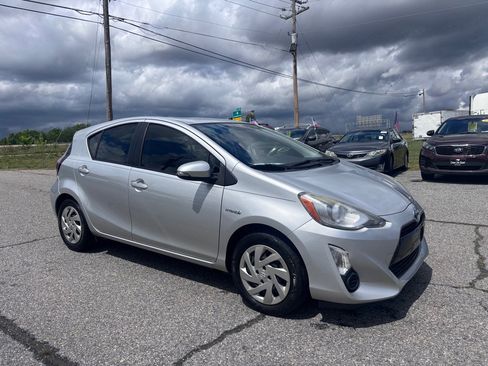 Used 2015 Toyota Prius C Two FWD image 1