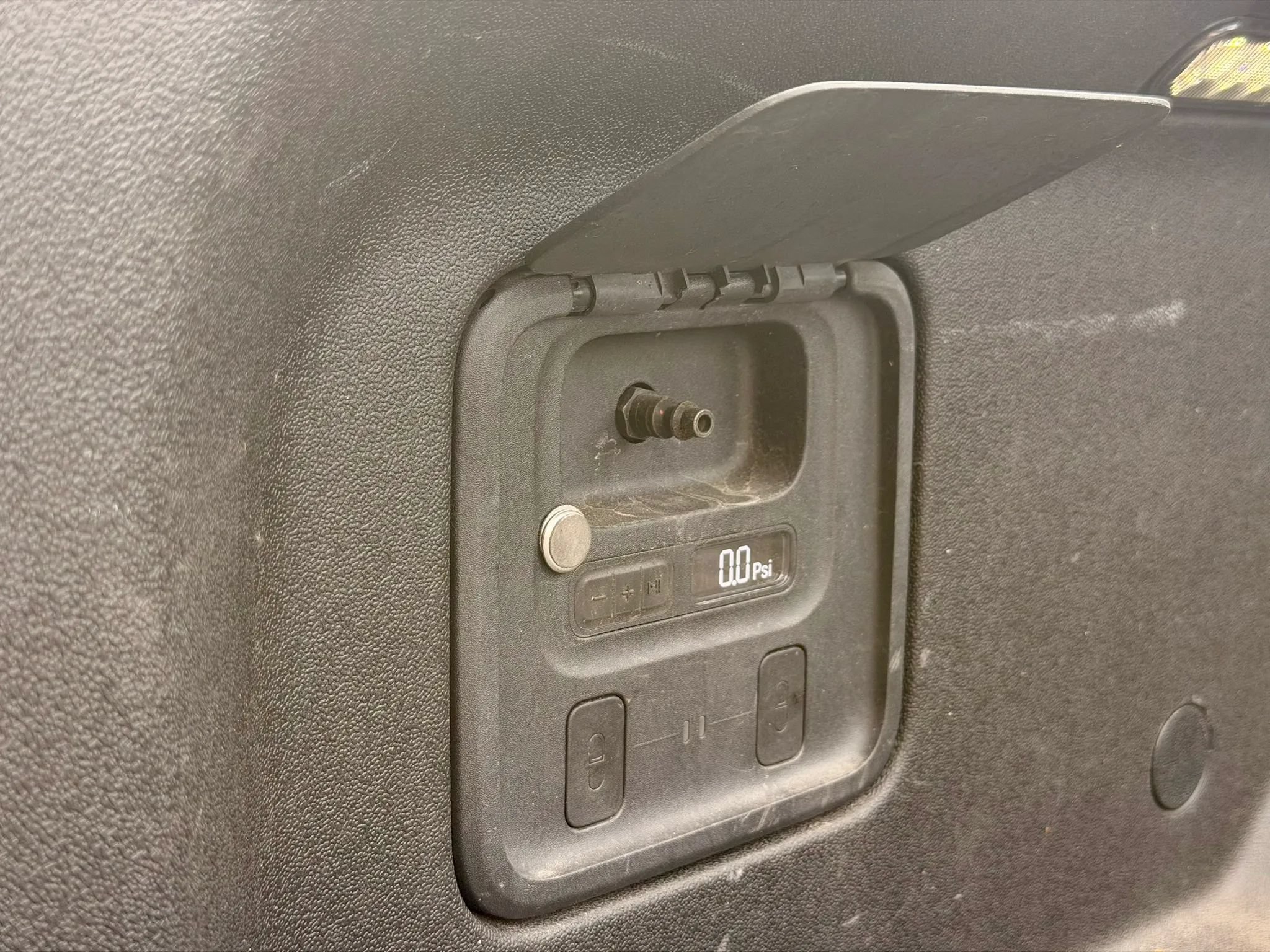 Used 2022 Rivian R1T Adventure AWD/4WD image 66