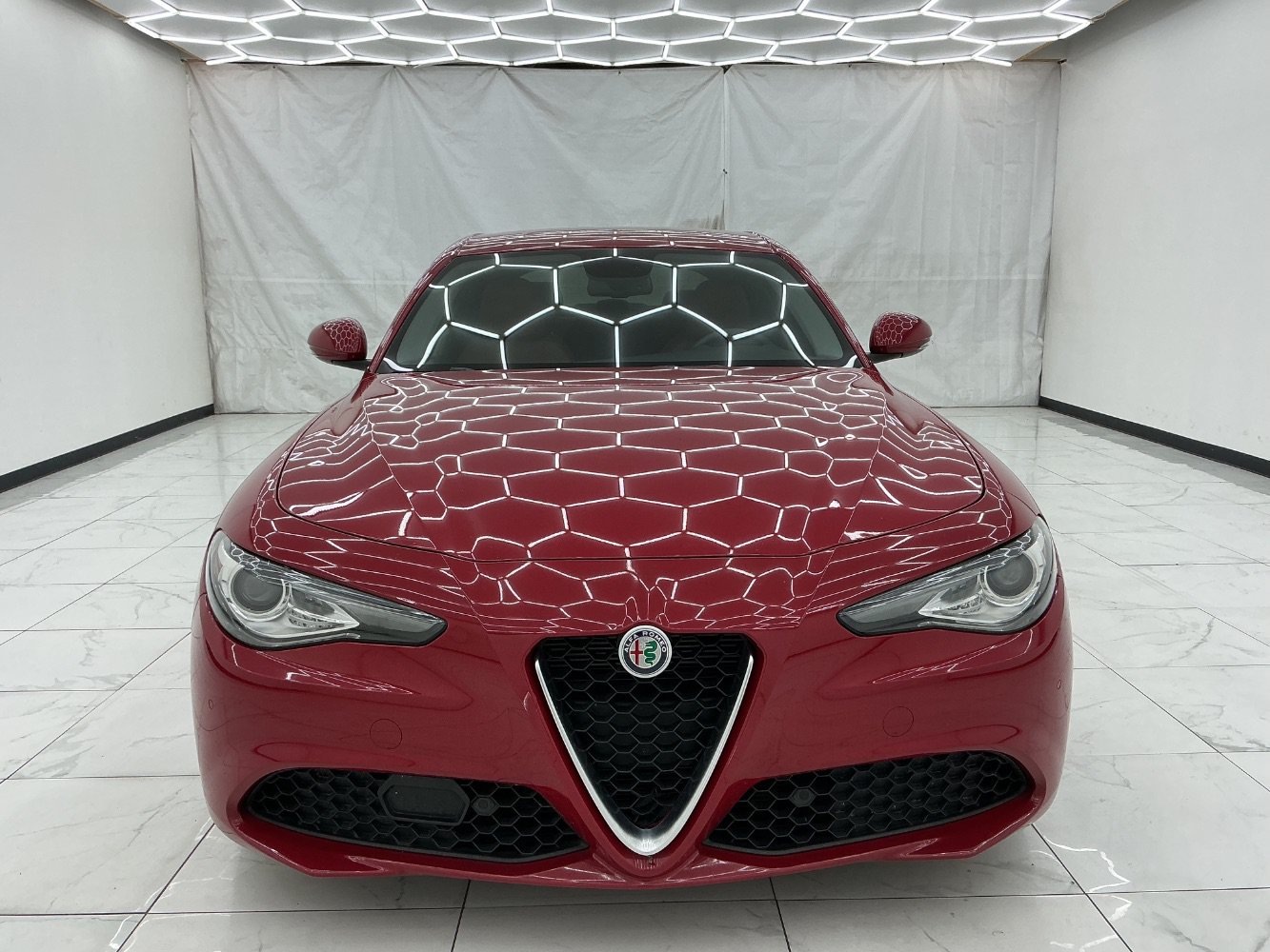 Used 2019 Alfa Romeo Giulia RWD image 5