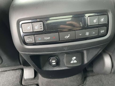 Used 2022 Hyundai Palisade Calligraphy image 12