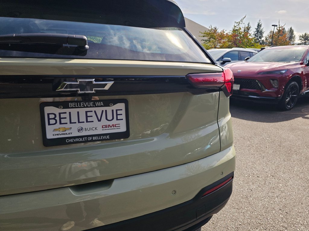 New 2027 Chevrolet Bolt LT w/ Dual Panel Sunroof Package FWD image 17