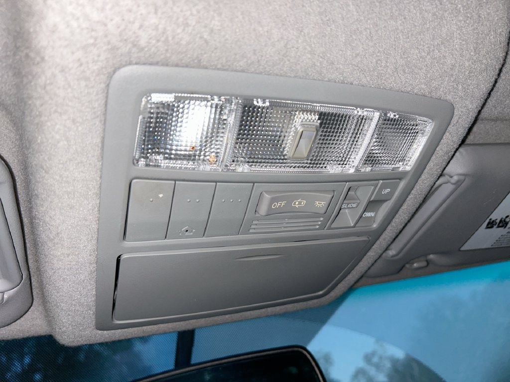 Used 2013 Toyota Highlander Limited AWD/4WD image 27