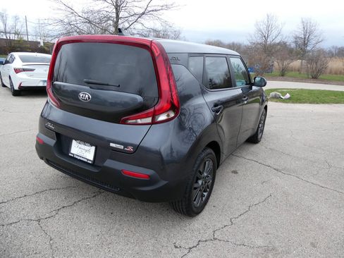 Used 2021 Kia Soul S FWD image 4