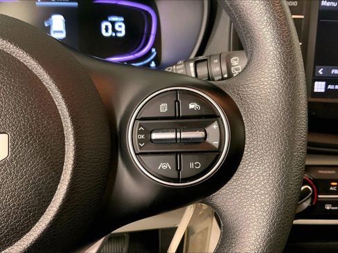 Used 2025 Kia Soul LX image 19