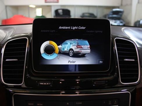 Used 2019 Mercedes-Benz GLS 550 4MATIC image 32