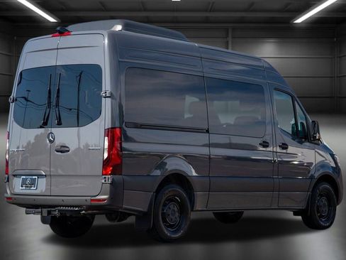 Used 2025 Mercedes-Benz Sprinter 2500 image 8
