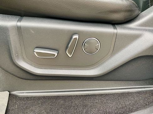 Used 2017 Ford F150 Lariat image 24