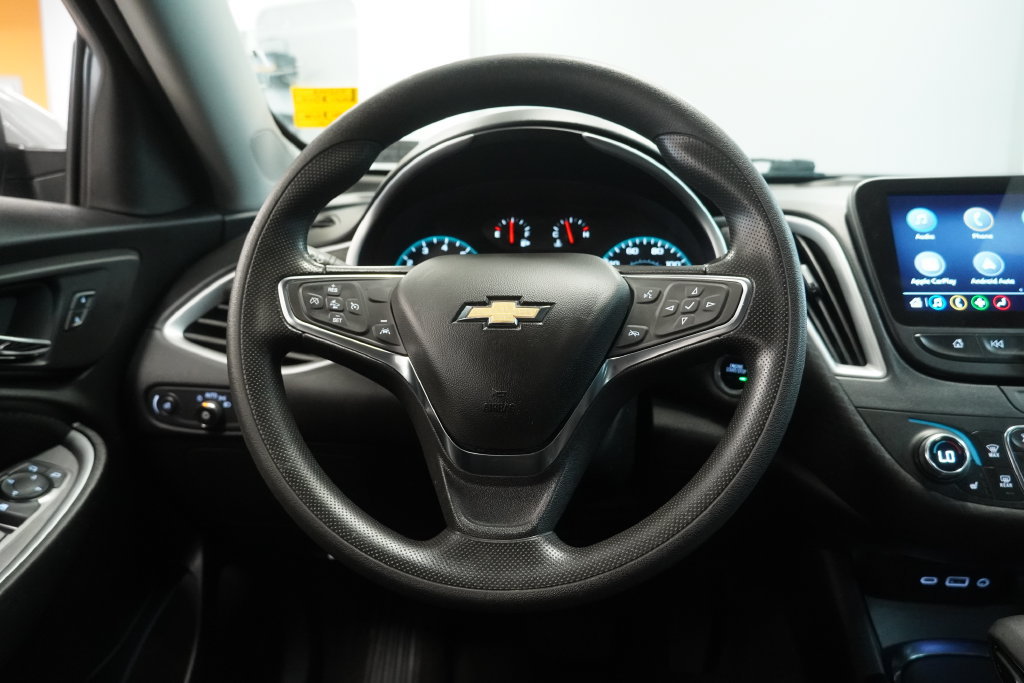 Used 2024 Chevrolet Malibu LT FWD image 17