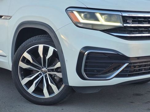 Used 2022 Volkswagen Atlas SEL Premium image 3