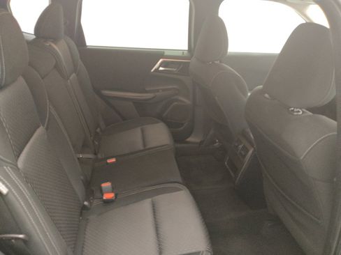 Used 2022 Mitsubishi Outlander ES AWD/4WD image 19