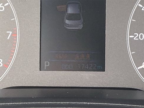 Certified 2025 Toyota Corolla LE image 33