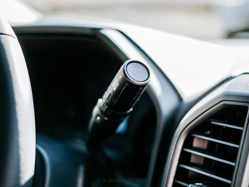 Used 2022 Ford F550 4x4 Crew Cab Super Duty w/ Power Equipment Group image 28