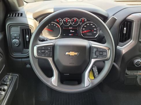 Used 2022 Chevrolet Silverado 1500 Custom w/ Safety Confidence Package RWD image 12