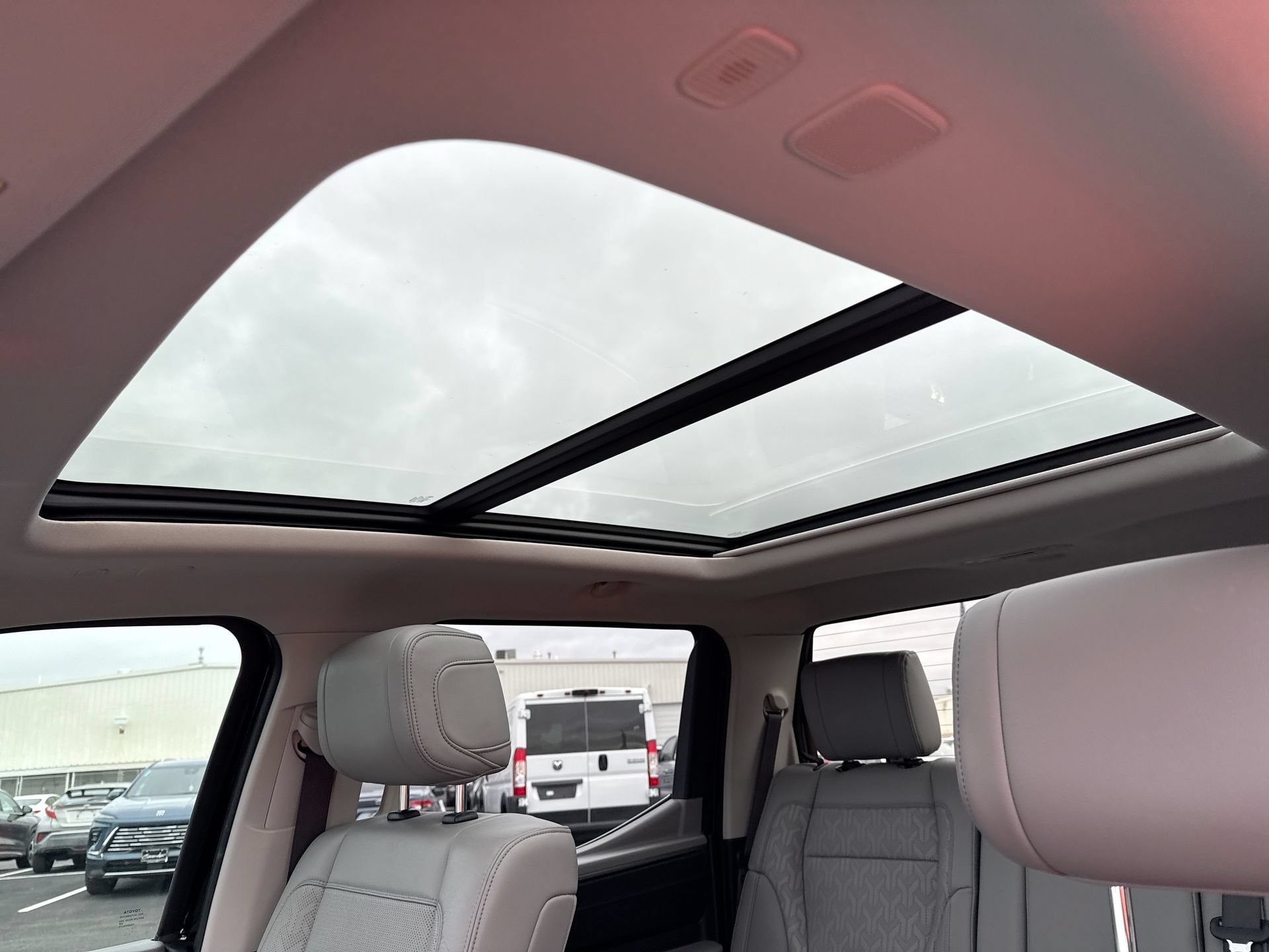 Used 2023 Toyota Tundra Limited AWD/4WD image 15