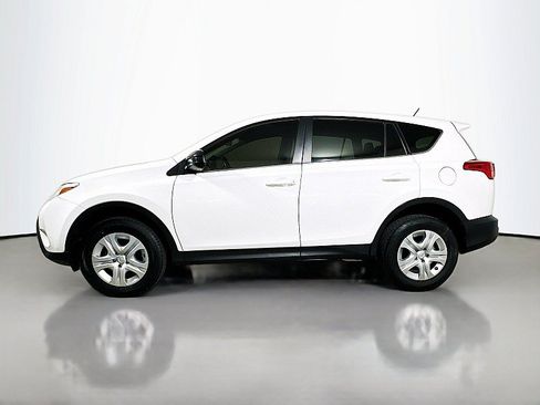 Used 2015 Toyota RAV4 LE FWD image 4