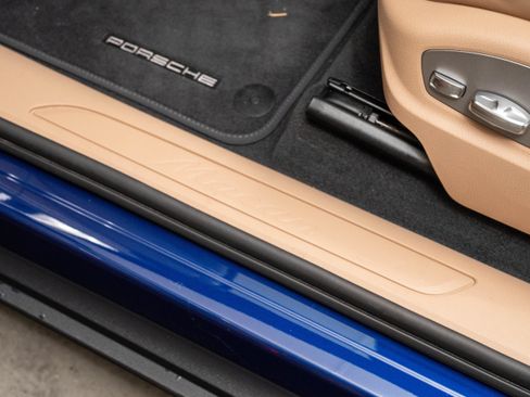 Certified 2026 Porsche Macan AWD/4WD image 28