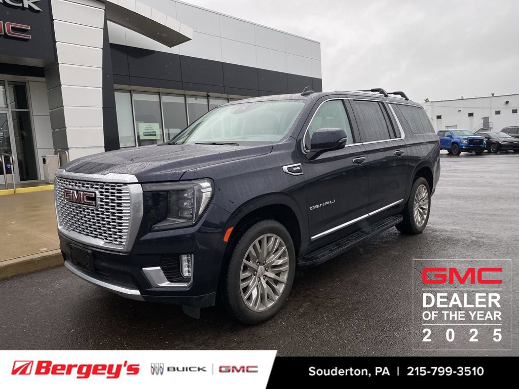 Used 2023 GMC Yukon XL Denali AWD/4WD image 1